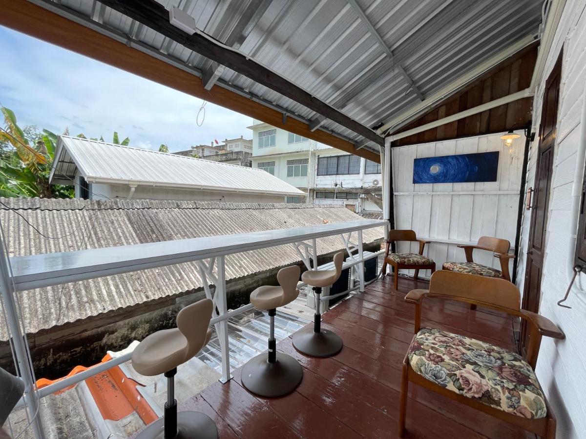 Hostel The Ordinary 8 Surat Thani Exterior foto