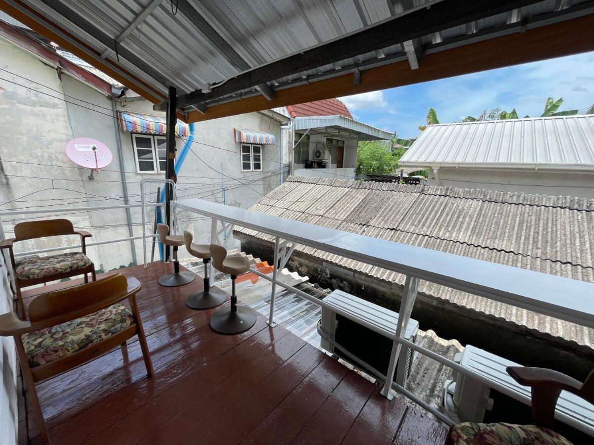 Hostel The Ordinary 8 Surat Thani Exterior foto