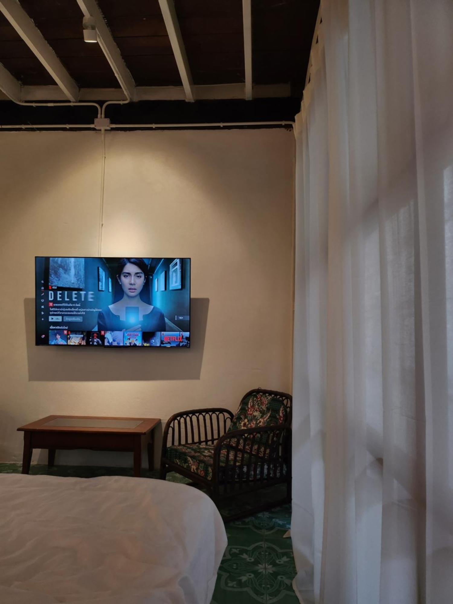 Hostel The Ordinary 8 Surat Thani Exterior foto
