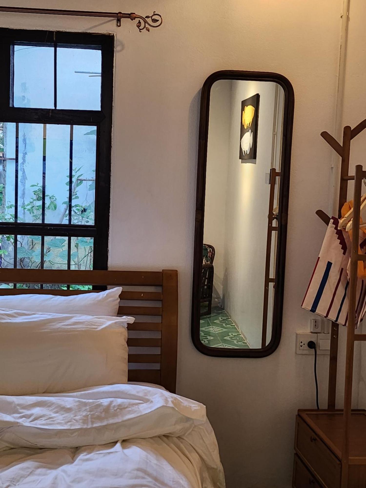 Hostel The Ordinary 8 Surat Thani Exterior foto