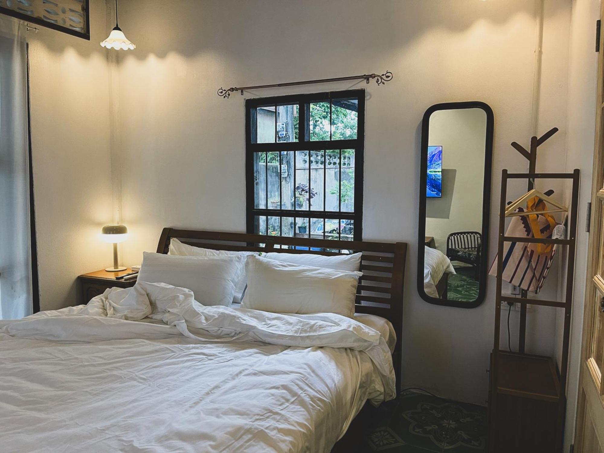 Hostel The Ordinary 8 Surat Thani Exterior foto