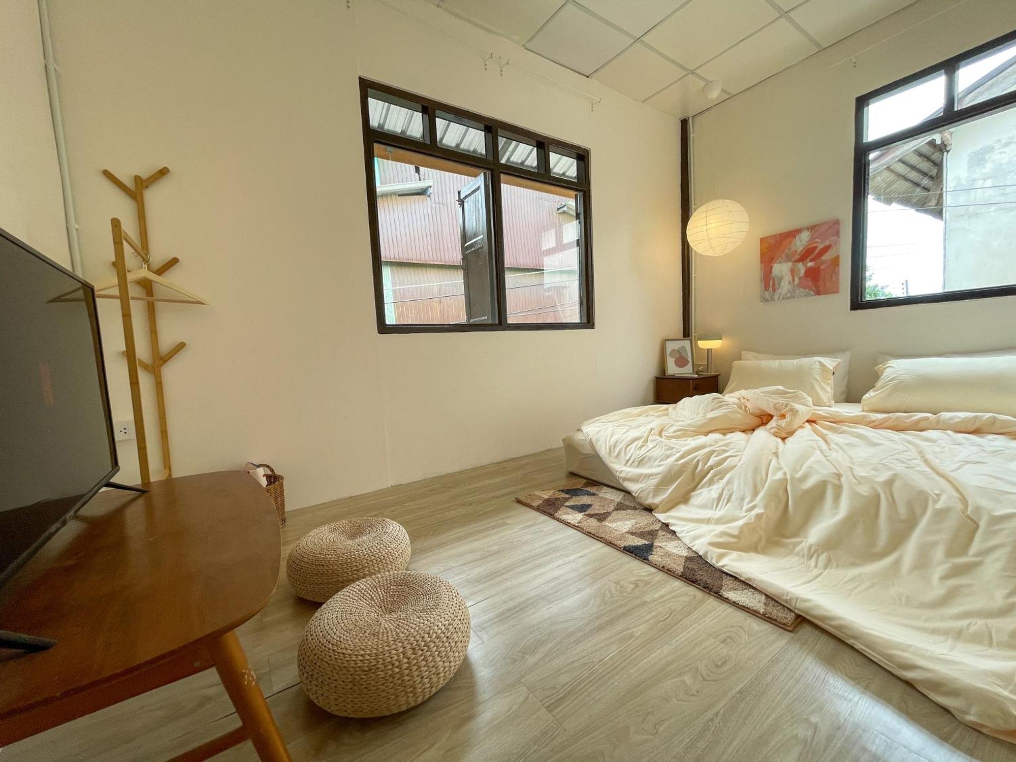 Hostel The Ordinary 8 Surat Thani Exterior foto