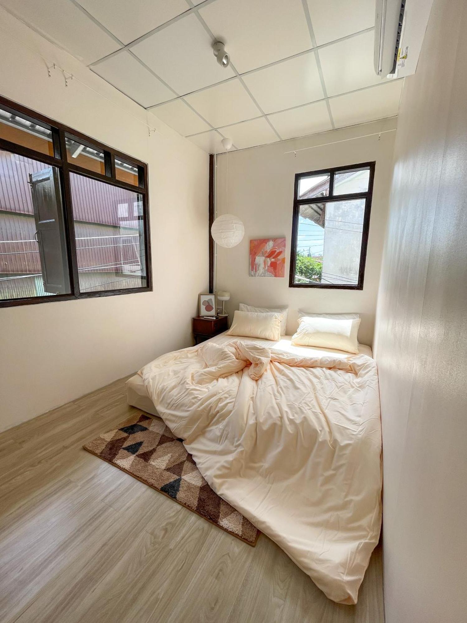 Hostel The Ordinary 8 Surat Thani Exterior foto
