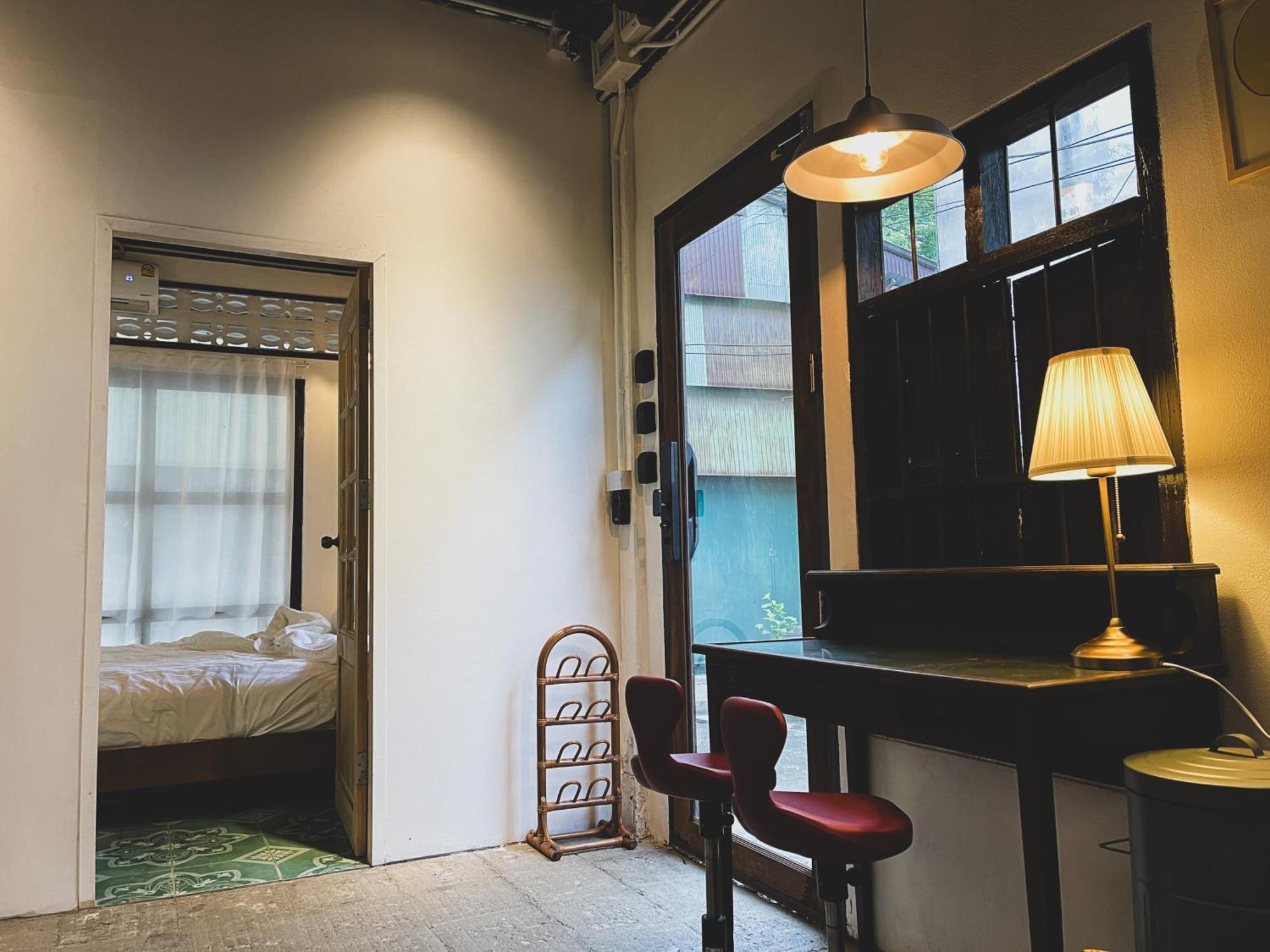 Hostel The Ordinary 8 Surat Thani Exterior foto