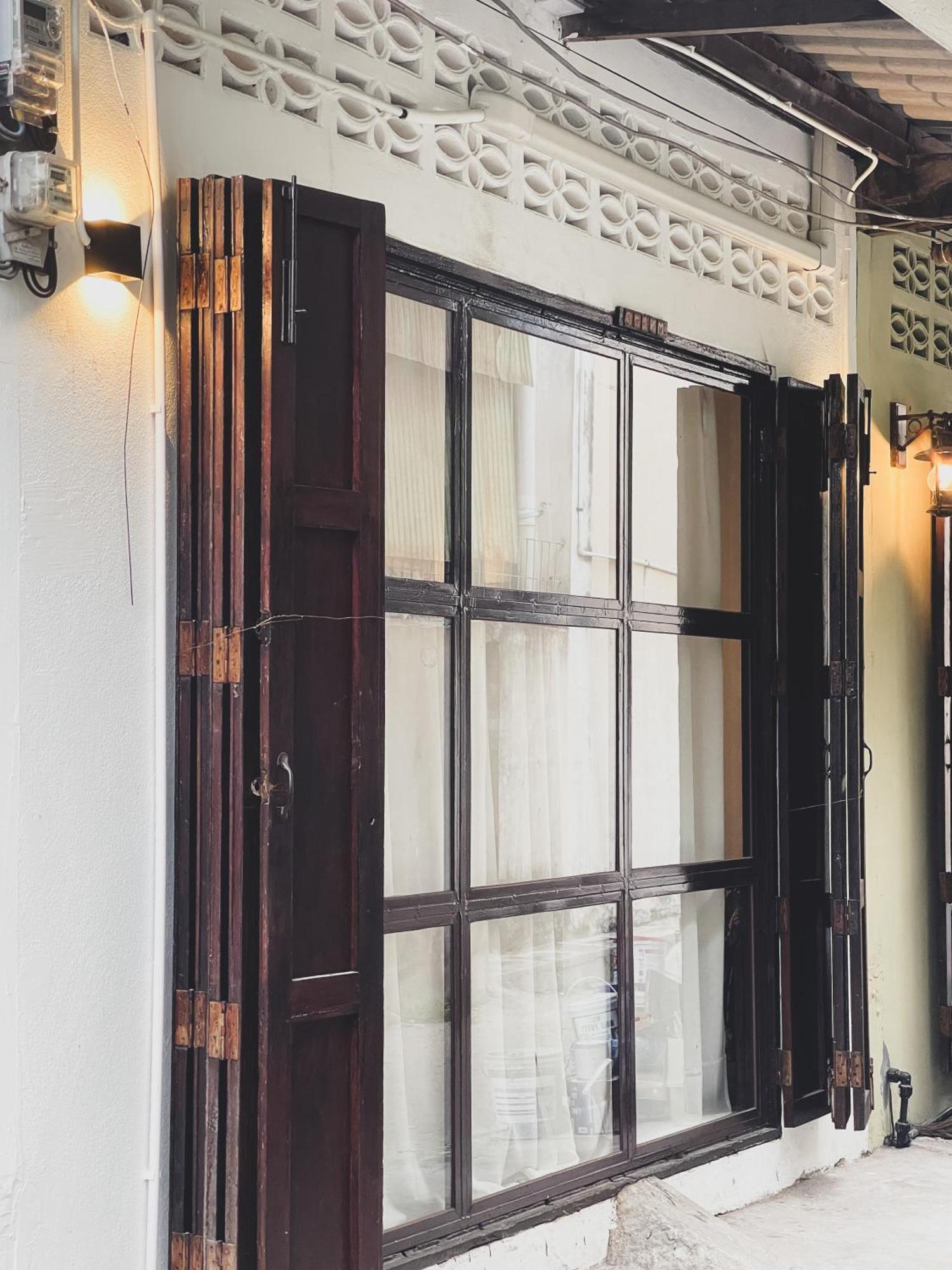 Hostel The Ordinary 8 Surat Thani Exterior foto