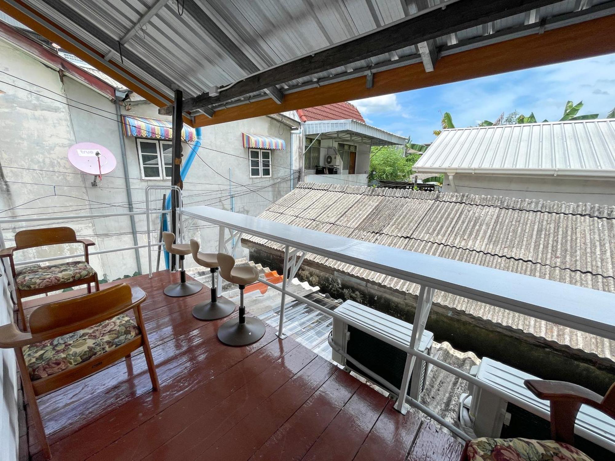 Hostel The Ordinary 8 Surat Thani Exterior foto